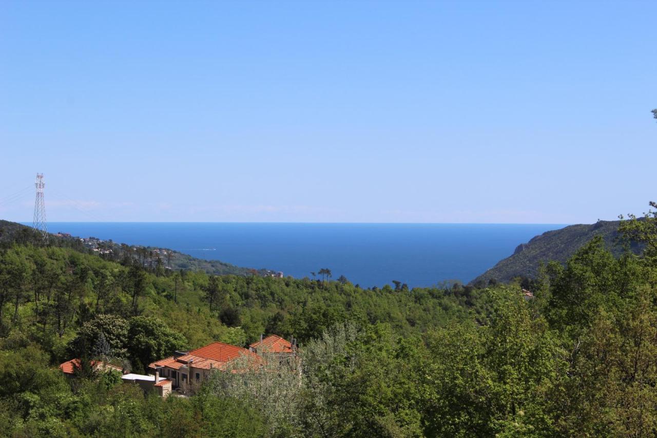 Bed and Breakfast Segni E Impronta Finale Ligure Exterior foto