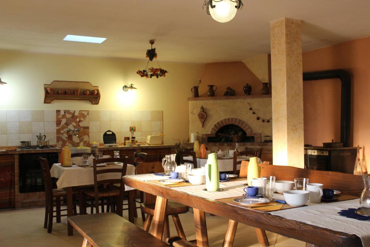 Bed and Breakfast Segni E Impronta Finale Ligure Exterior foto